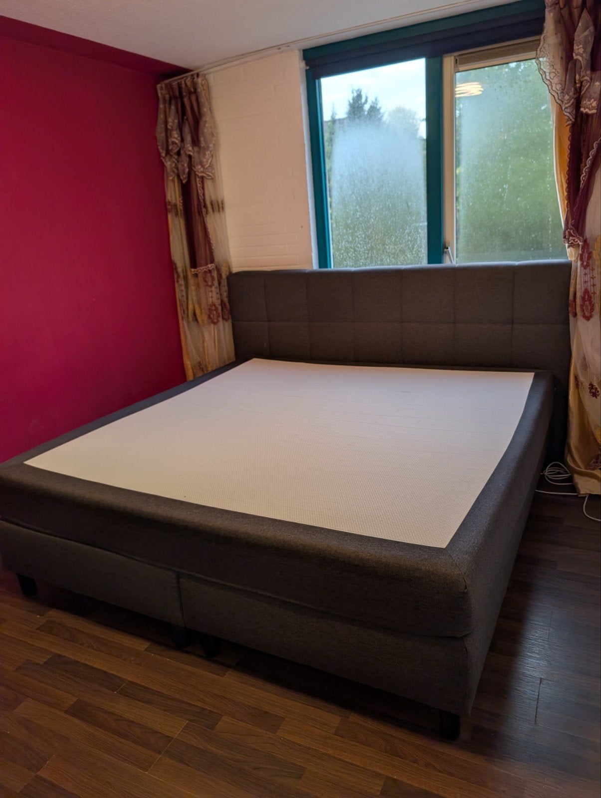 Emma Original Boxspring 200x200 - Zo goed als nieuw