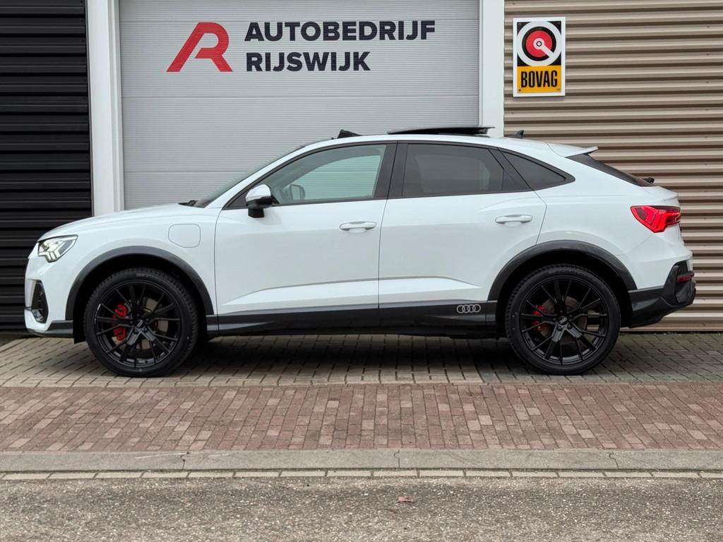 Audi Q3 Sportback 45 TFSI e S Edition Pano/360/Sfeer/Keyless, Auto's, 12 maanden, Gebruikt, Euro 6, Alcantara