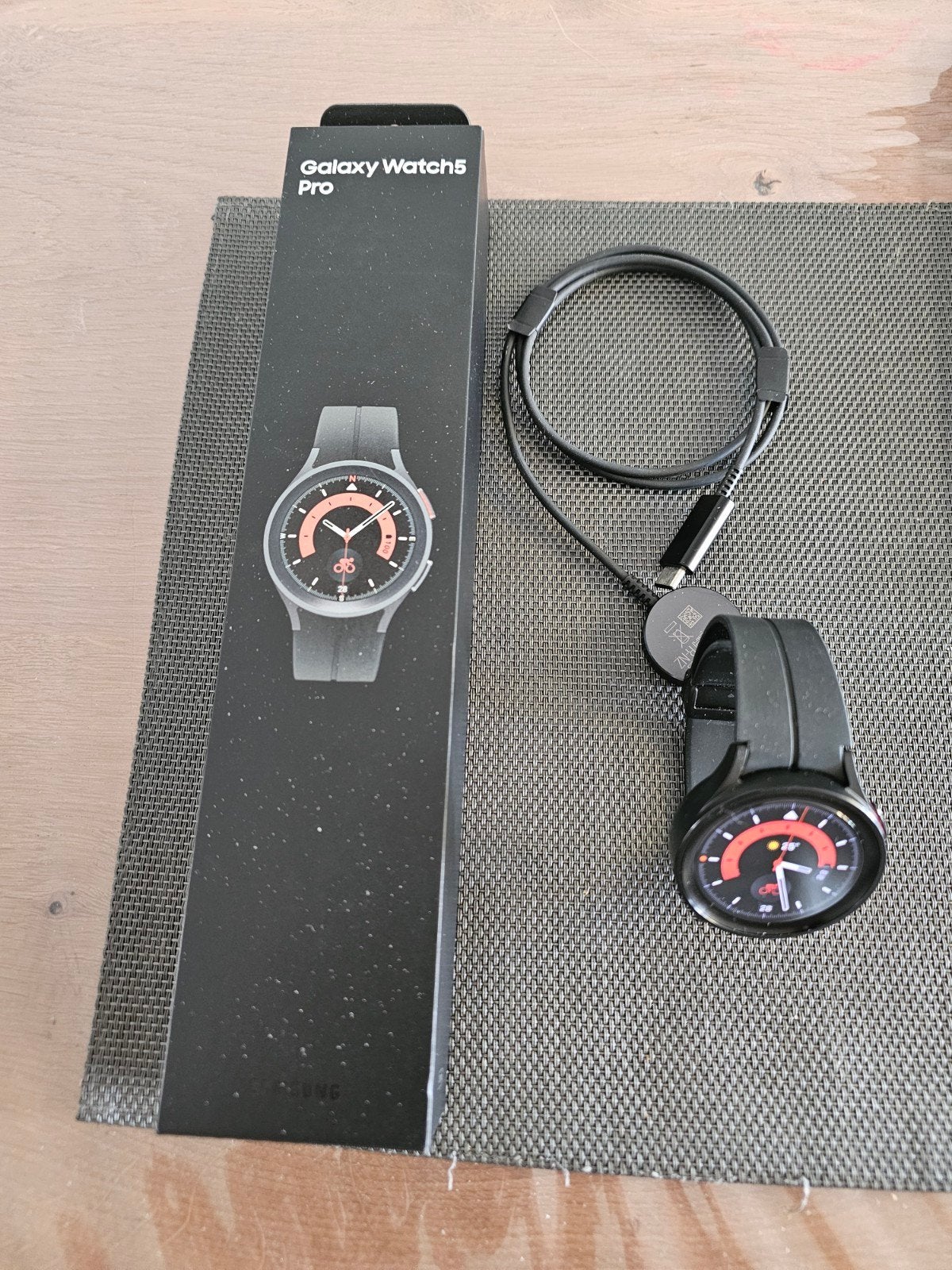 Samsung Galaxy Watch 5 Pro, Zwart, Ophalen of Verzenden, Zo goed als nieuw, Waterdicht