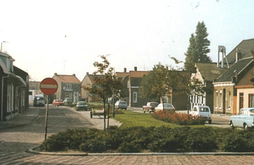993243 Bruinisse 681 Zeeland Deestraat Gelopen met zegel, Ophalen of Verzenden, 1980 tot heden, Gelopen, Zeeland