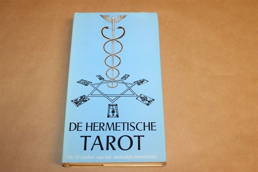 Hermetische Tarot — Bewustzijn & Symboliek Tarot, Boeken, Ophalen of Verzenden, Gelezen, Overige onderwerpen, Achtergrond en Informatie
