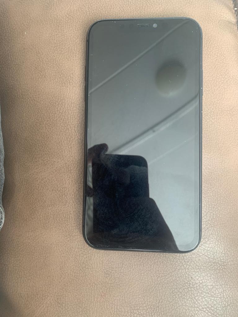 iPhone 11, 89 %, Zwart, Zonder simlock, Niet werkend