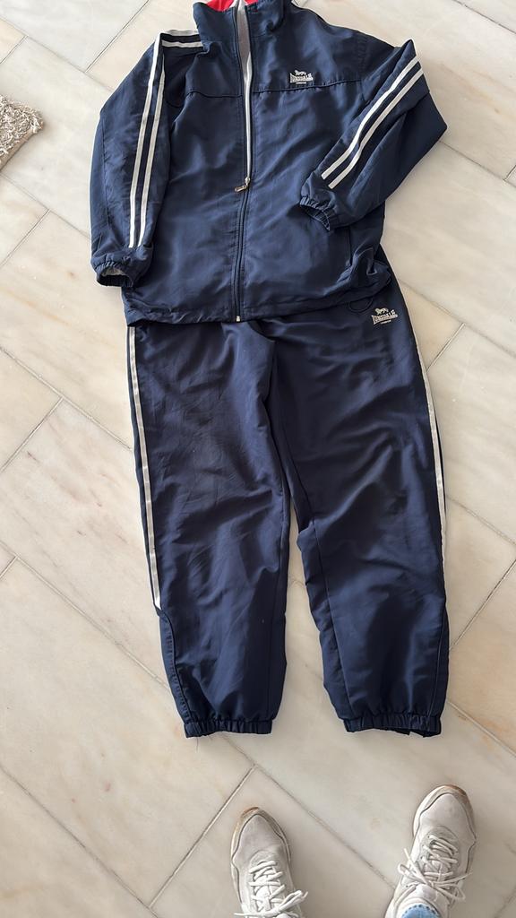 Longsdale trainingspak xs donkerblauw vintage, Kleding | Heren, Sportkleding, Blauw, Ophalen of Verzenden, Zo goed als nieuw, Algemeen