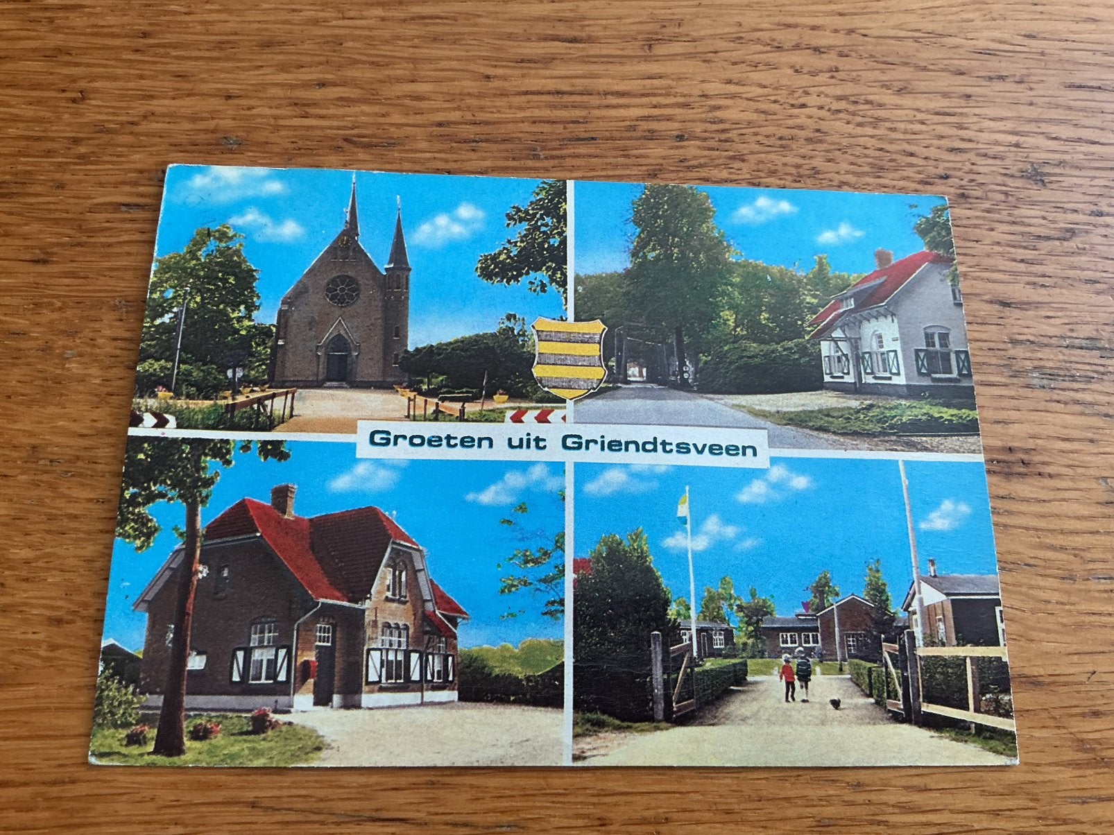 E67 Groeten uit Griendtsveen kerk gemeentewapen, Verzamelen, Ophalen of Verzenden