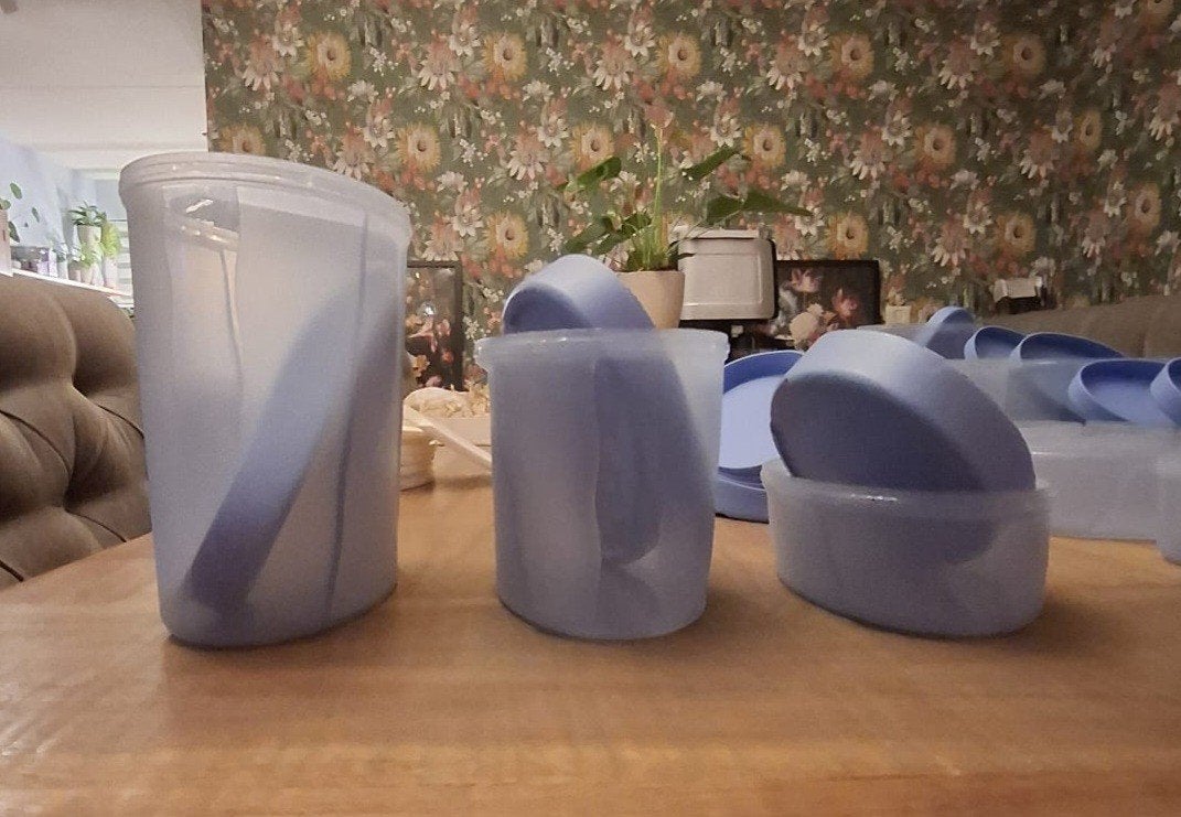 Tupperware, blauw ovalen voorraadbussen, Ophalen, Gebruikt, Blauw, Luchtdicht