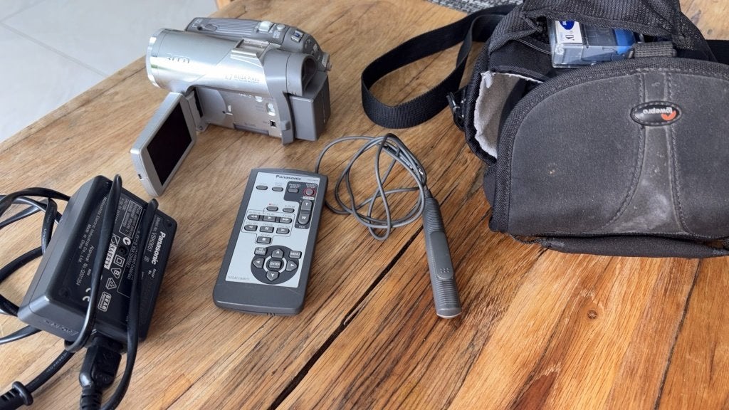 Panasonic 3CCD MiniDV camcorder met tas, Audio, Tv en Foto, Mini dv, Gebruikt, Panasonic, 20x of meer