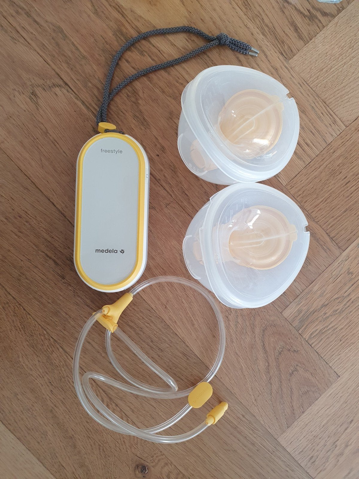 Medela Freestyle kolfapparaat handsfree maat 27, Ophalen of Verzenden, Gebruikt