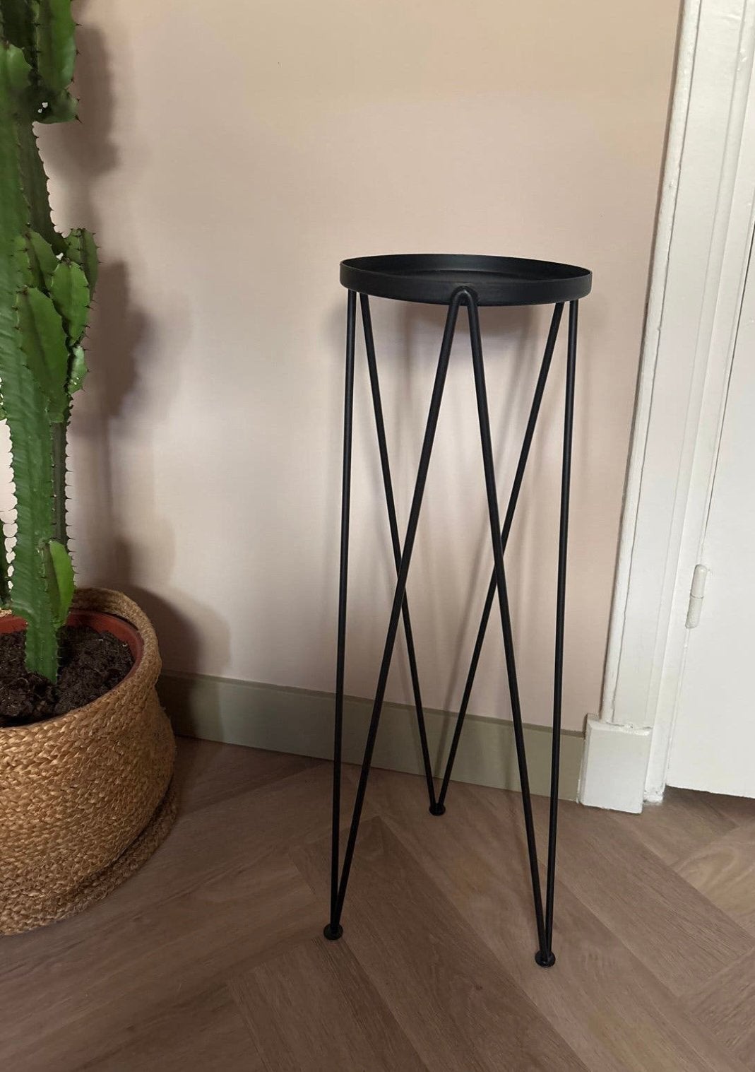Zwarte plantenstandaard / bijzettafel, Ophalen, Zo goed als nieuw, Zwart, Modern