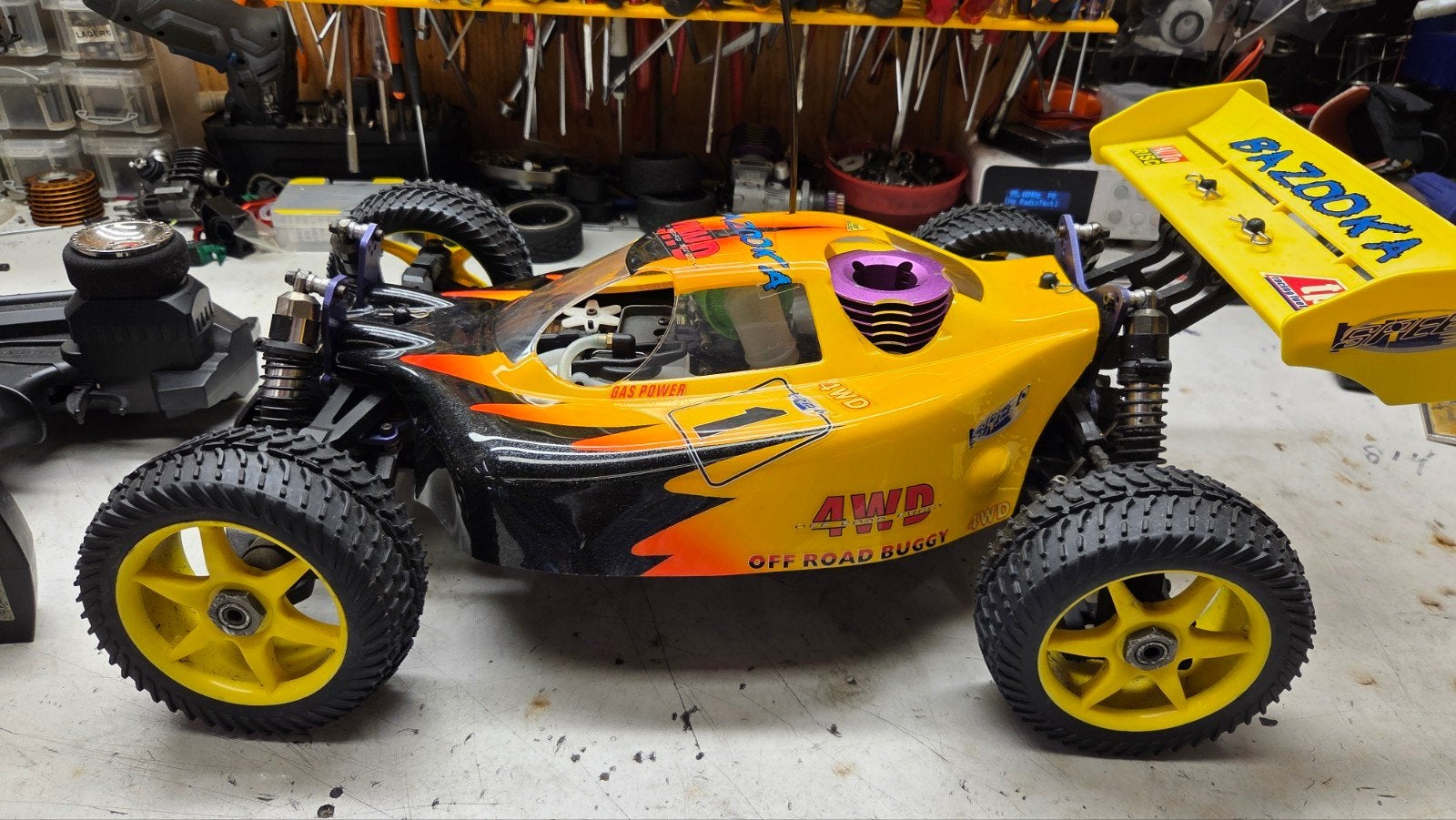Te koop mooie sh nitro auto, Gebruikt, Ophalen of Verzenden, Auto onroad, Schaal 1:8