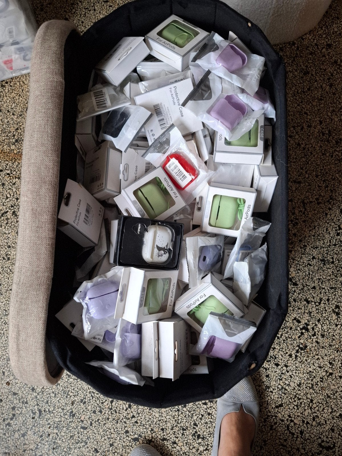 Partij Handel: 204x AirPods Siliconen Hoesjes, Ophalen of Verzenden