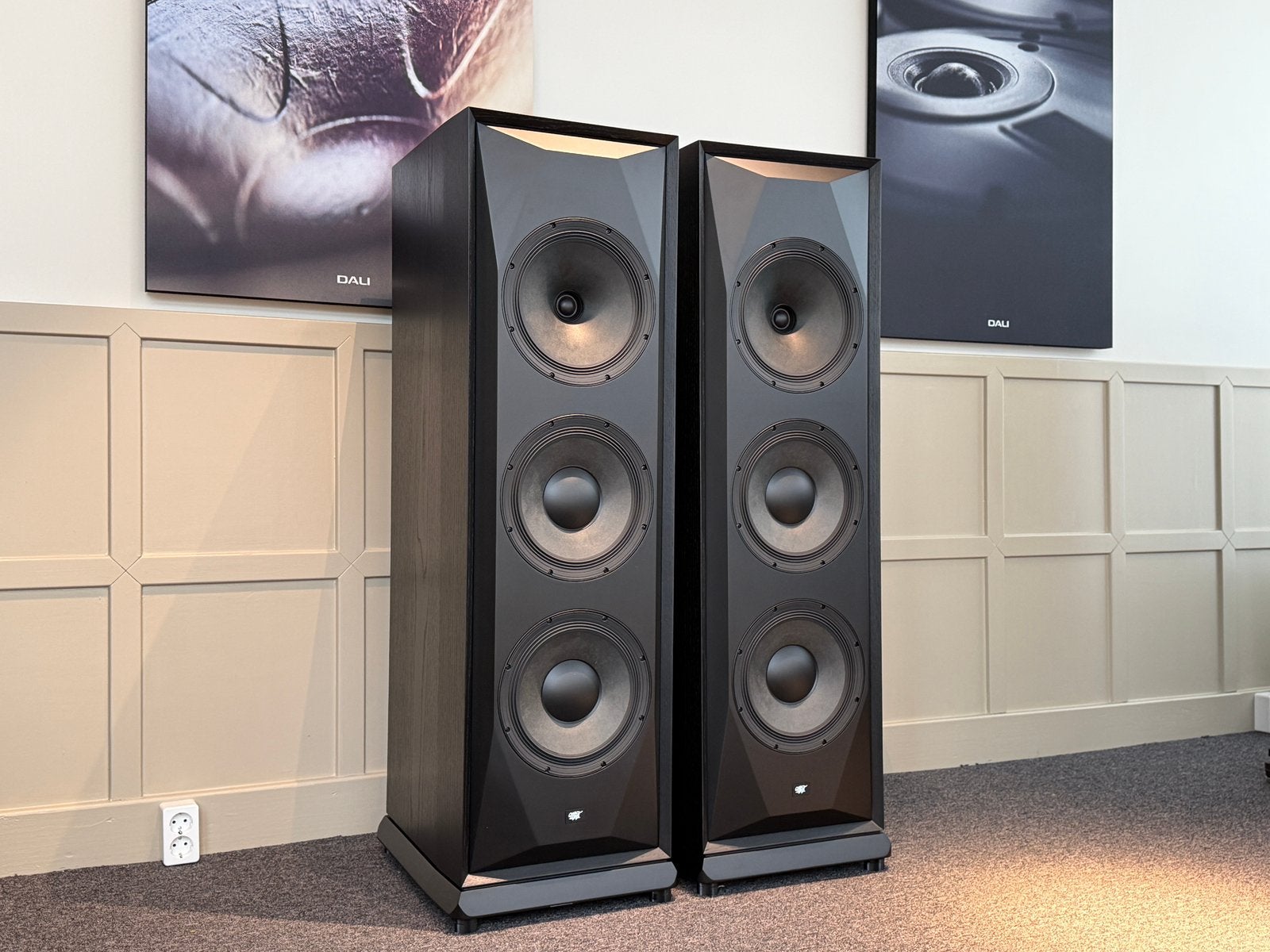 MoFi SourcePoint V10 Master Edition / Nieuw uit doos, Speakerset, Nieuw, Ophalen of Verzenden, /