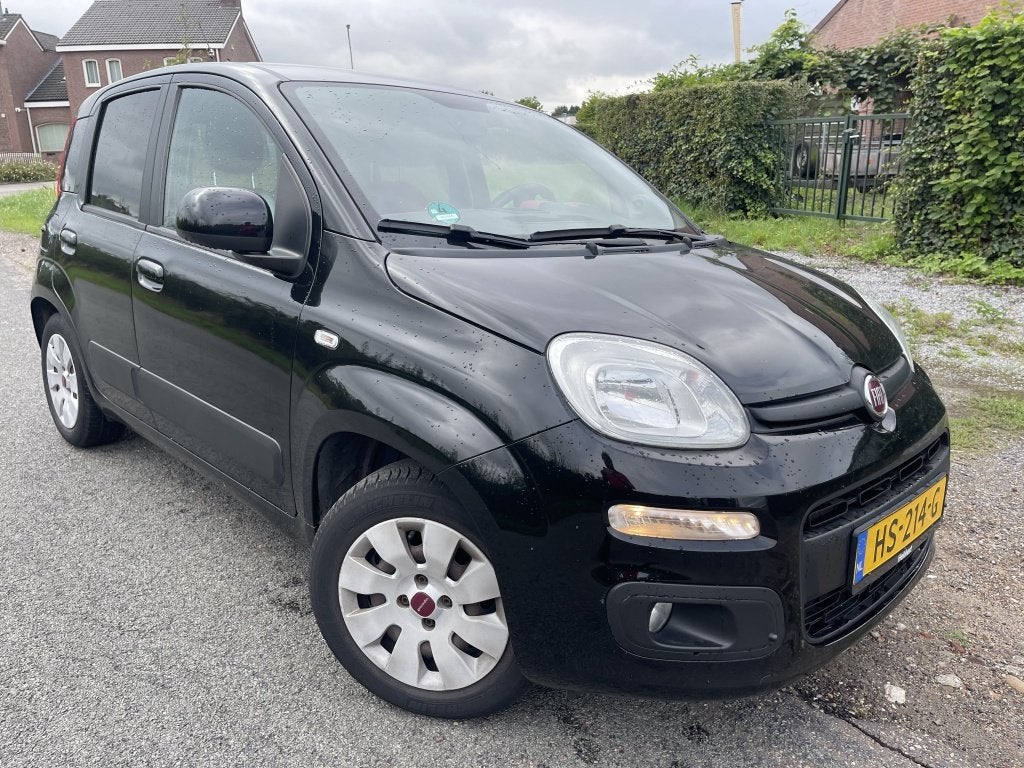 Fiat Panda 1.2 Lounge*AIRCO*UNIEK*4 cylinder* (bj 2015), Auto's, Fiat, 21 km/l, Gebruikt, Zwart, Origineel Nederlands