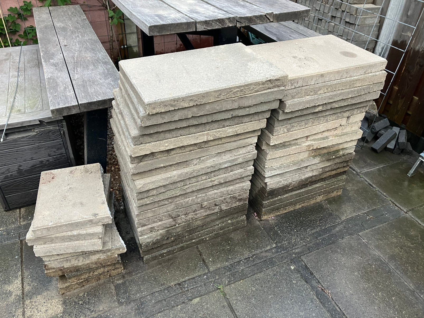 37 stuks 60x40 tegels gratis af te halen, Ophalen, Gebruikt, 5 tot 10 m², Beton
