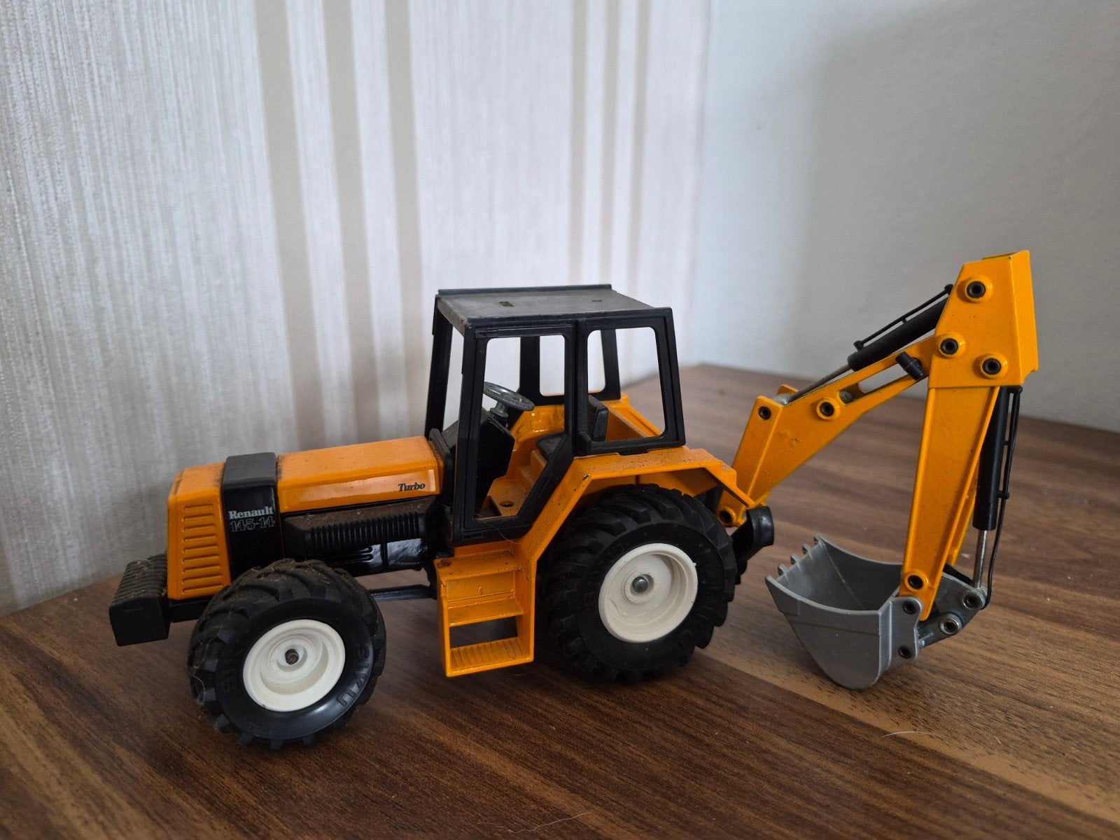 Siku Gele Renault Turbo Tractor met Graafmachine Speelgoed, Ophalen of Verzenden, Gebruikt
