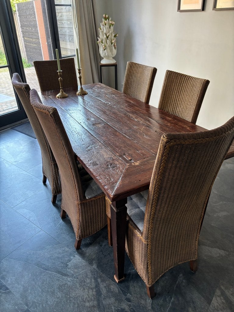 Foto 9 van T.k.a. teakhouten eettafel en 6 Lloyd Loom eetkamerstoelen