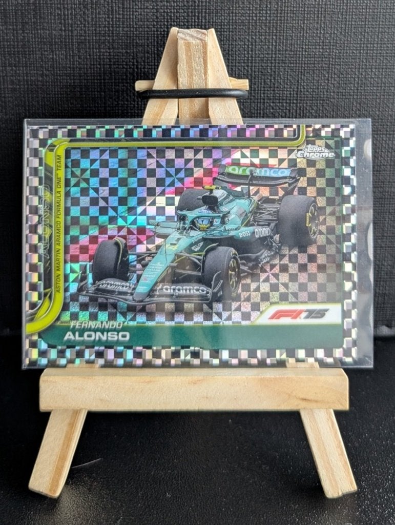 2025 topps Chrome f1 Fernando Alonso #81 Checker, Ophalen of Verzenden, Zo goed als nieuw, Formule 1