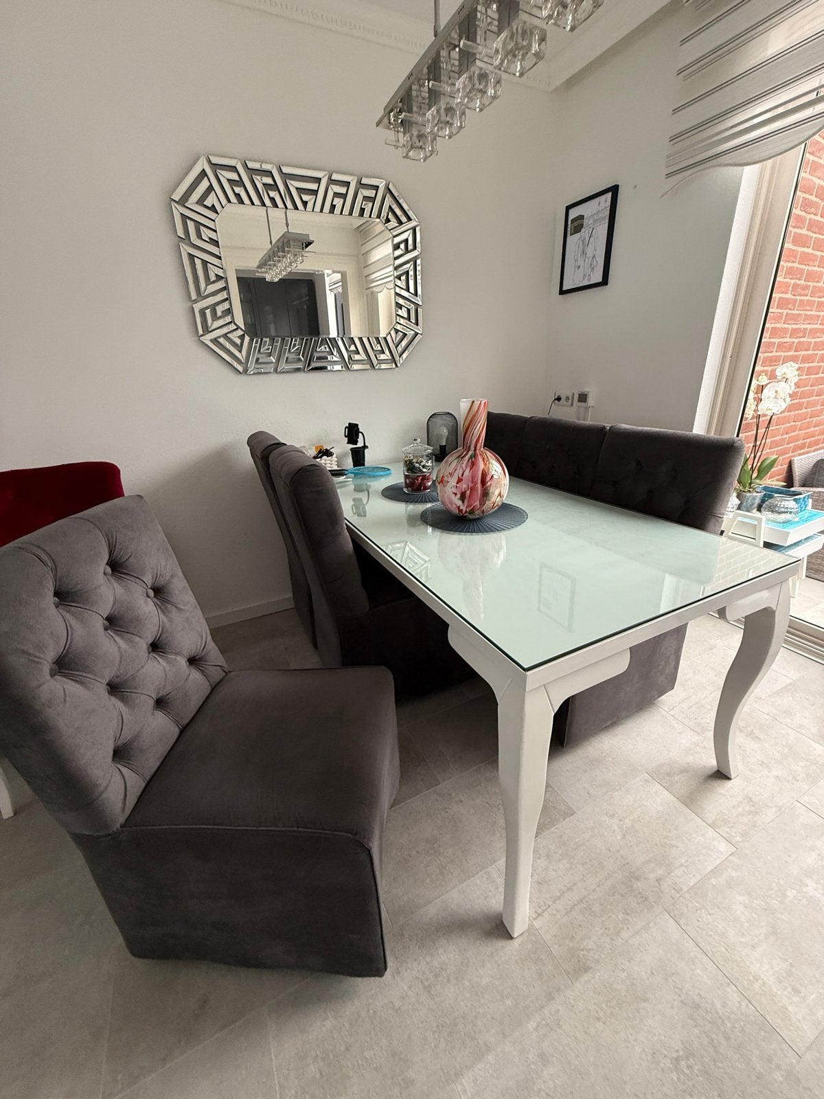 Witte eettafel met hardglas en 6 antraciet stoffen stoelen, Gebruikt, Glas, Vijf personen of meer, 150 tot 200 cm
