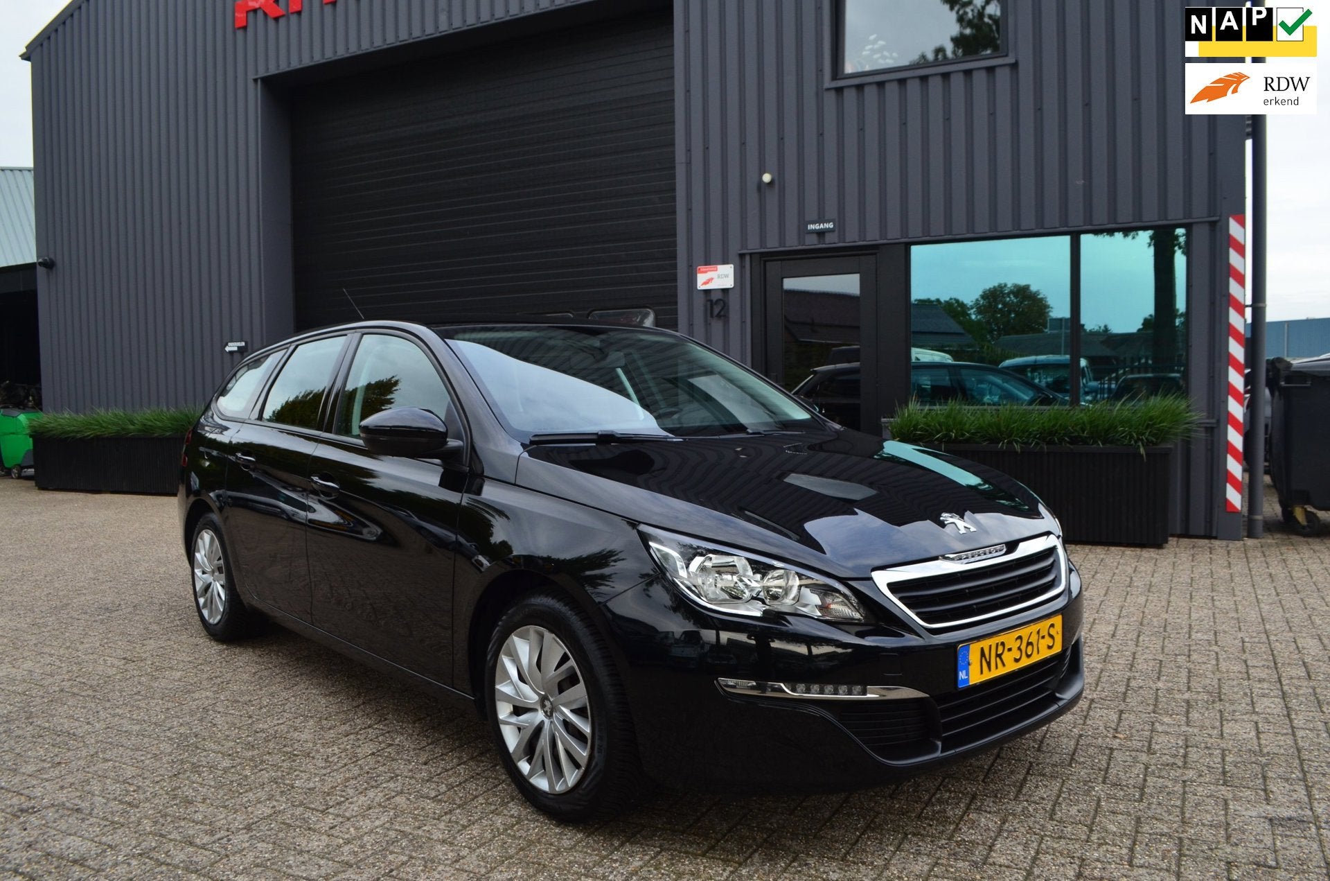 Peugeot 308 SW 1.2 PureTech Blue Lease | Dealer onderhouden, Auto's, Voorwielaandrijving, Dealer onderhouden, Gebruikt, Euro 6