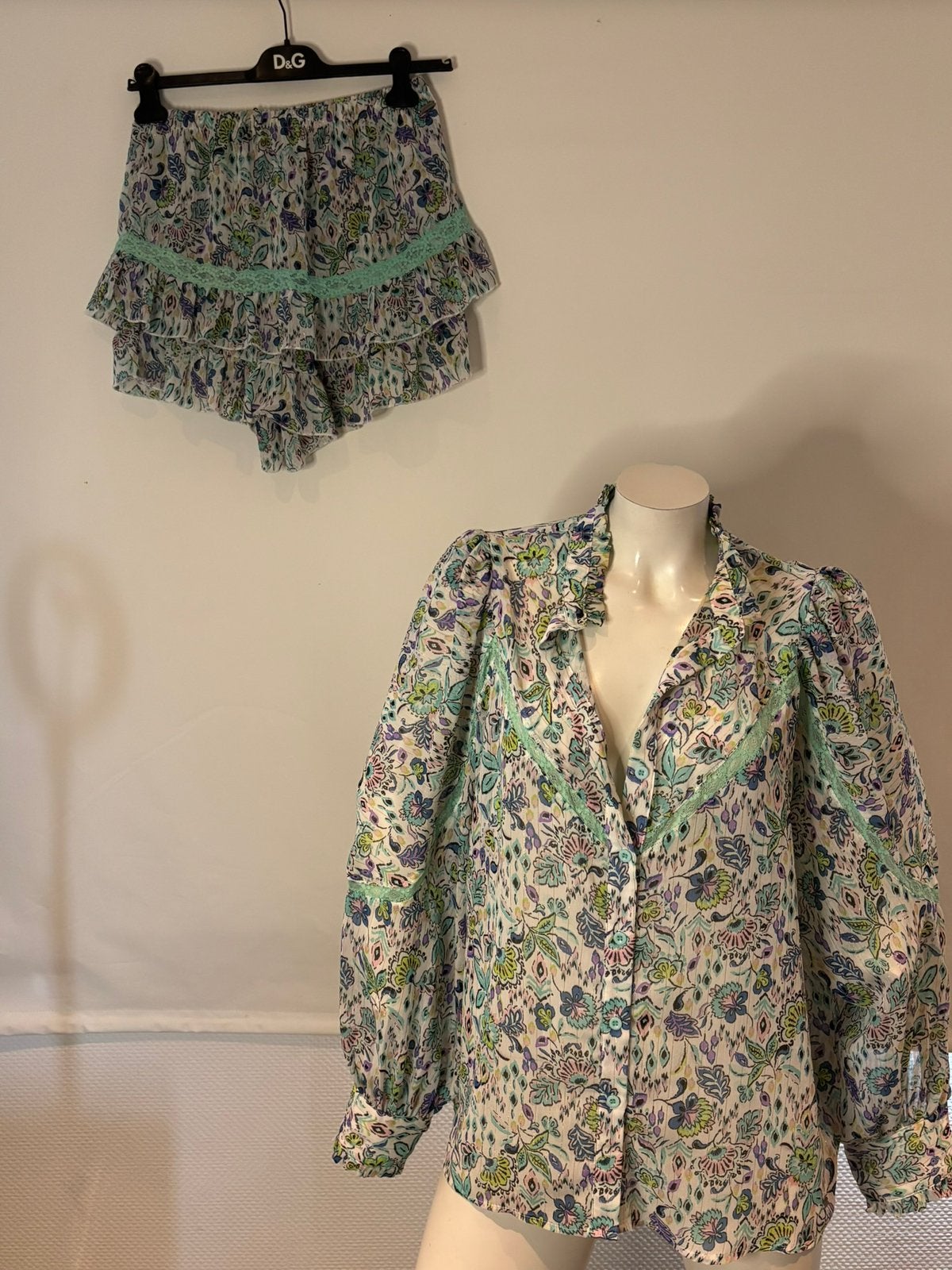 Ambika blouse met bijpassend broek rokje maat m/l, Ophalen of Verzenden, Zo goed als nieuw, Maat 38/40 (M), Meerkleurig