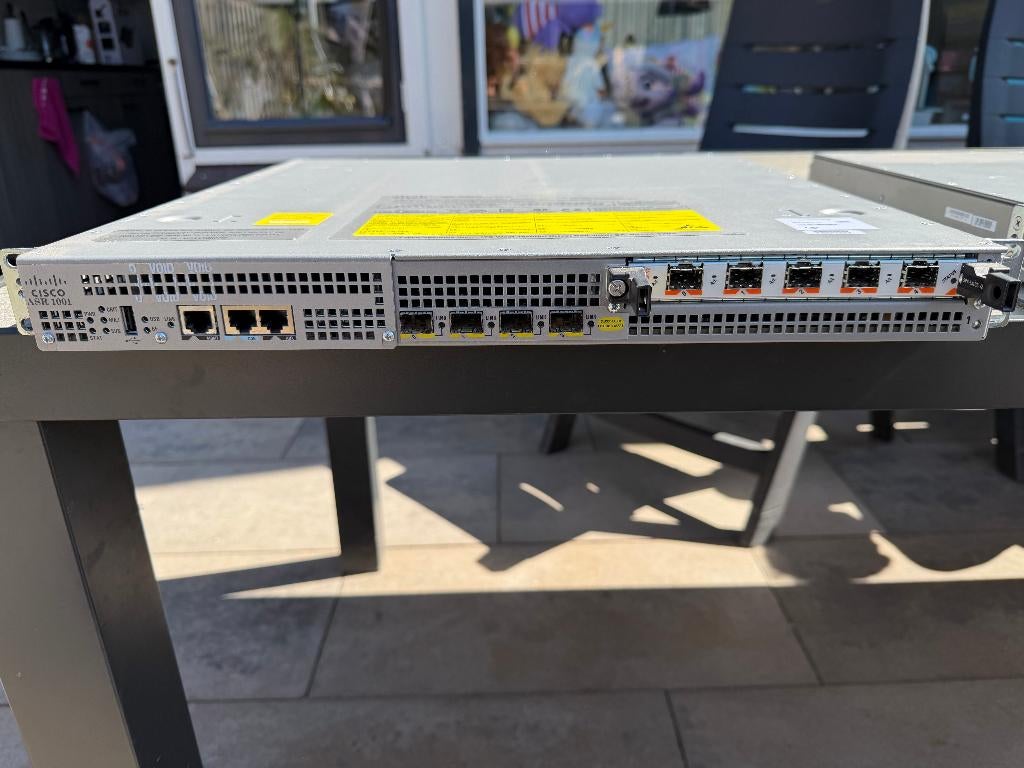 Cisco ASR 1001 Enterprise Router, Ophalen of Verzenden, Gebruikt, Router, Cisco