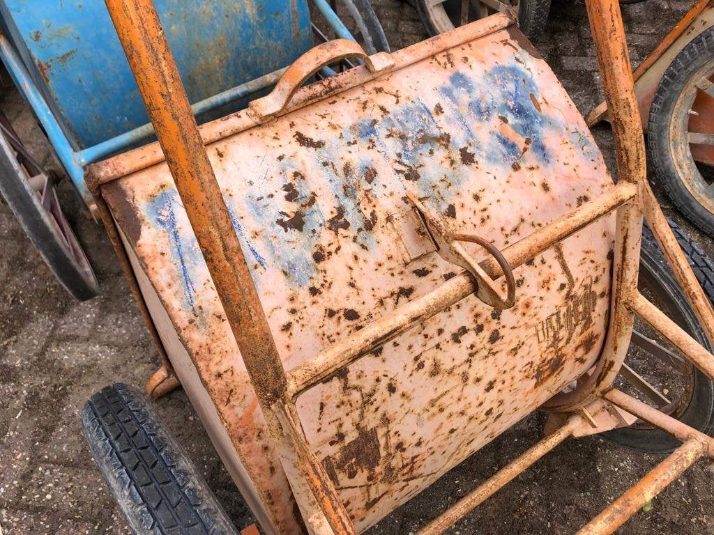 Oude vintage Kruiwagens - Industrieel-Retro, Ophalen