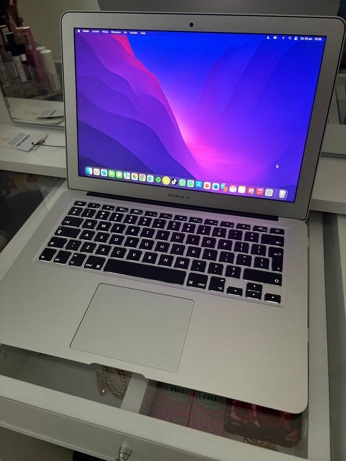 Apple MacBook Air 13 inch - Zo goed als nieuw, Computers en Software, Apple Macbooks, Qwerty, 13 inch, Ophalen of Verzenden, Zo goed als nieuw