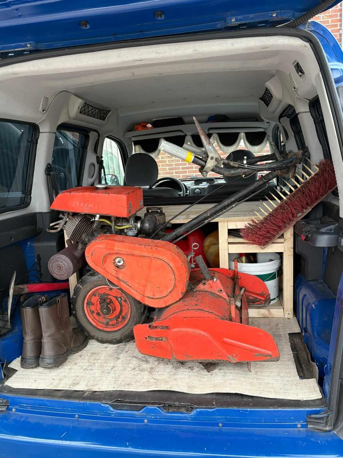 Grondfrees Tehuur, Ophalen, Cultivator
