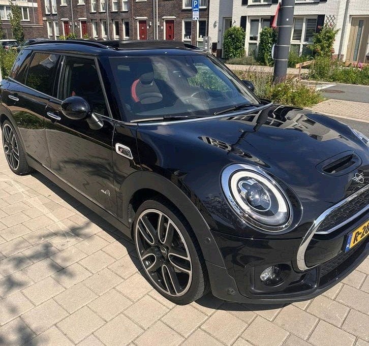 Mini Clubman 2.0 S All4 AUT JCW PANO HEADUP LED KEYLESS CAM, Auto's, Automaat, 1998 cc, 1435 kg, Zwart