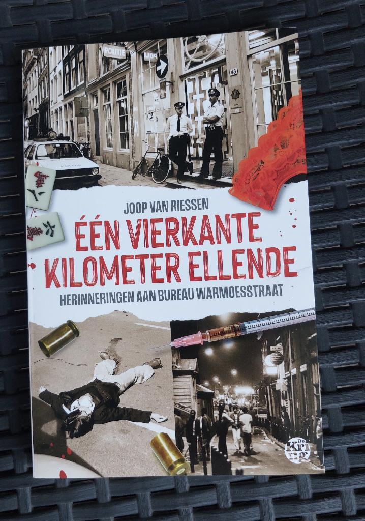 Eén Vierkante Kilometer Ellende - Joop van Riessen -  ZGAN!, Ophalen, 20e eeuw of later, Zo goed als nieuw, Zie beschrijving