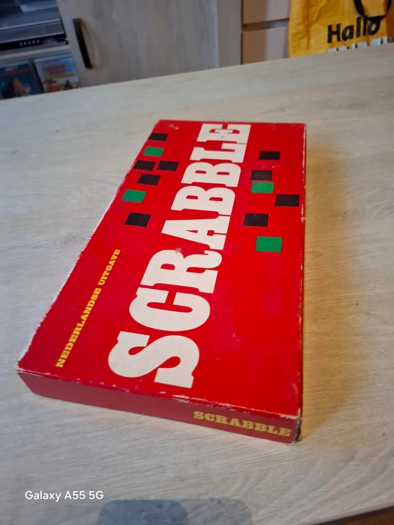 Scrabble - Nederlandse Uitgave - Compleet Gezelschapsspel, Hobby en Vrije tijd, Gezelschapsspellen | Bordspellen, Gebruikt, Westelijke Havendijk 15, 4703 RA Roosendaal, Nederland
