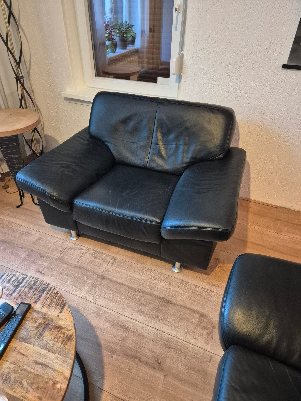 Zwarte leren bankstel met salontafel, Huis en Inrichting, Klassiek modern, Gebruikt, Driepersoons, Ophalen of Verzenden
