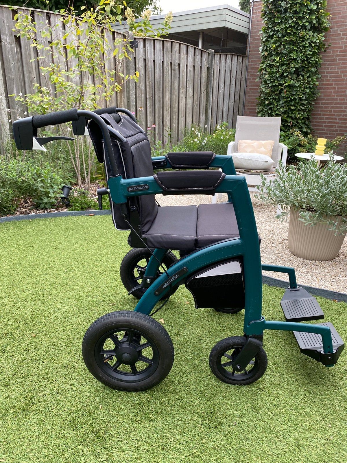 Rollz Motion Performance - (duwrolstoel en rollator in 1), Ophalen, Inklapbaar, Zo goed als nieuw, Duwrolstoel
