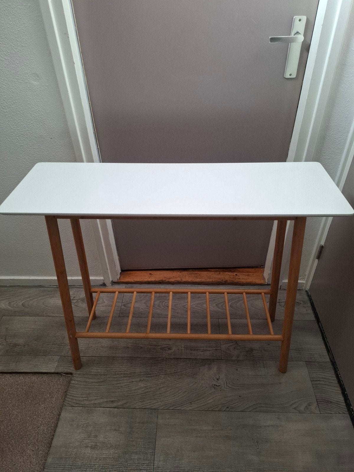 Sidetable wit blad met grenen onderstel., Ophalen, 25 tot 50 cm, Rechthoekig, 50 tot 100 cm