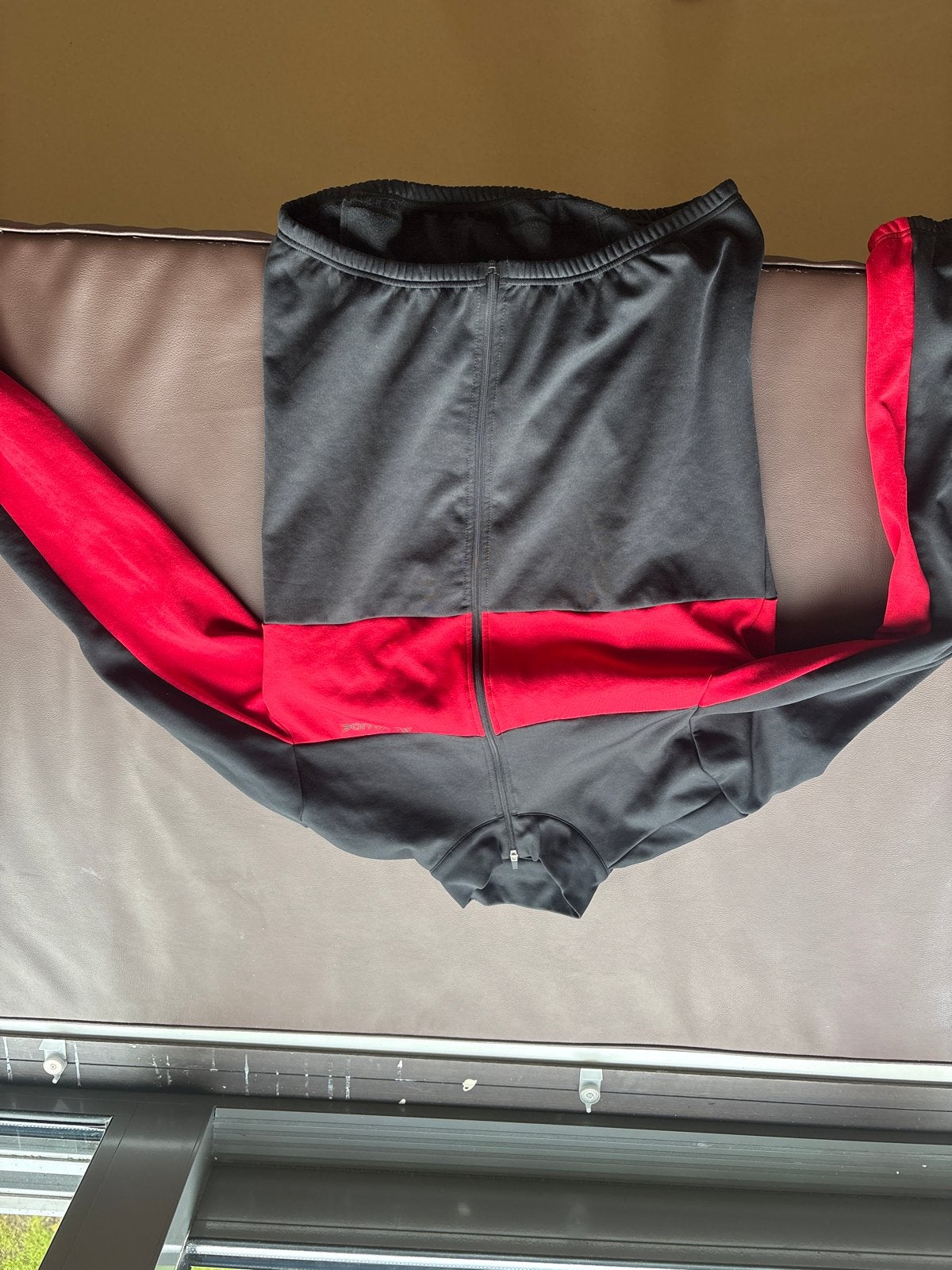 Vaude fietsjack maat M (50) - Zwart/Rood, Maat 48/50 (M), Zwart, Ophalen of Verzenden, Zo goed als nieuw