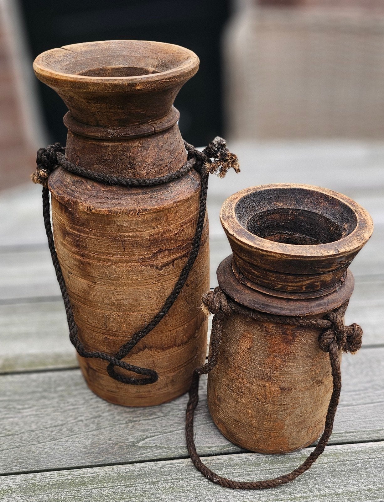 Set van 2 Nepalese houten kruikjes met touw + dadeltak, Huis en Inrichting, Woonaccessoires | Overige, Ophalen of Verzenden, Zo goed als nieuw