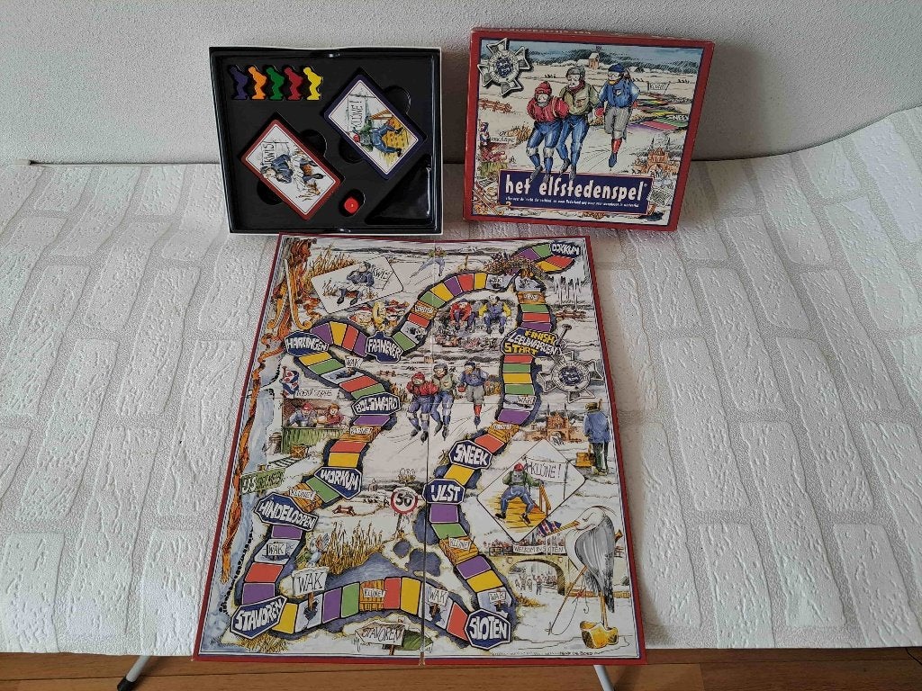 Het elfstedenspel Nova Carta Handleiding in deksel, Hobby en Vrije tijd, Ophalen of Verzenden, Zo goed als nieuw