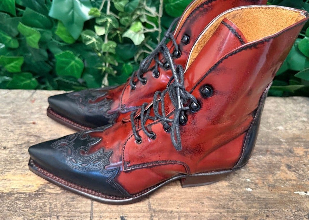 Prachtige vintage victoriaanse veterlaars sendra maat 38, Bruin, Lage of Enkellaarzen, Nieuw, Ophalen of Verzenden