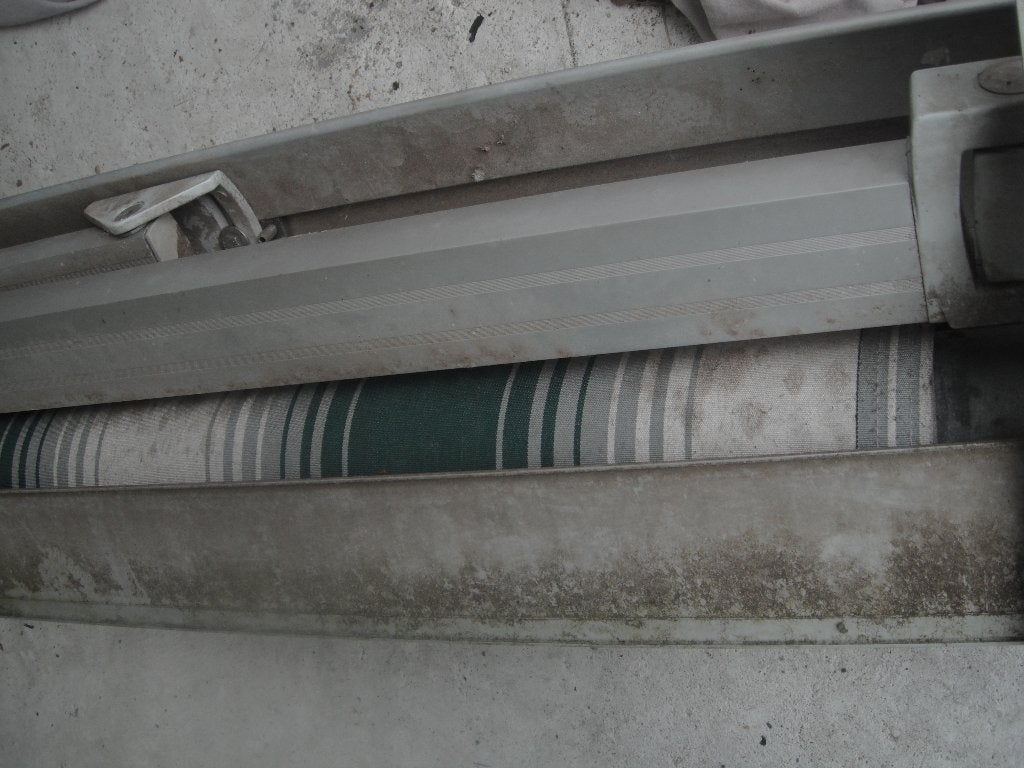 Knikarm zonnescherm 1 x elektr. en 2 schermen handbediend, Ophalen, Gebruikt, Elektrisch, 150 tot 300 cm