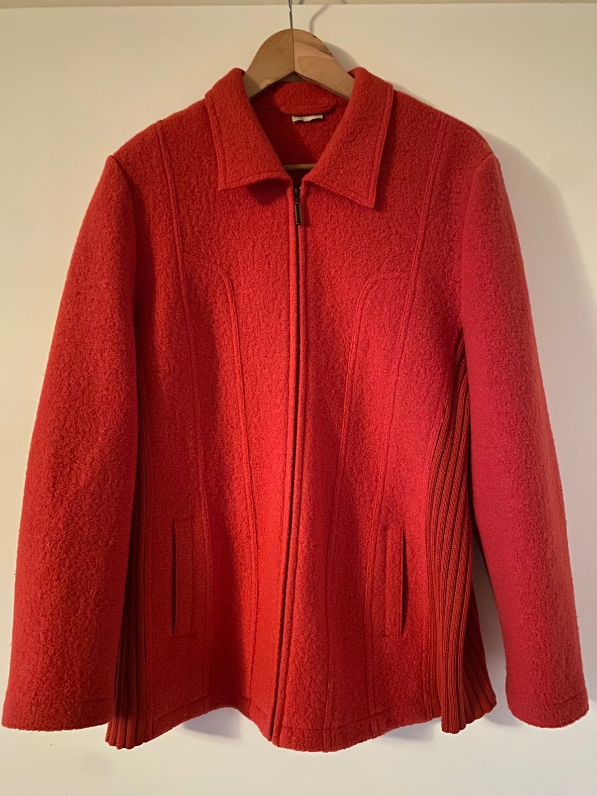 RABE KORAAL WOLLEN JAS VEST (42-44-) 46., Kleding | Dames, Ophalen of Verzenden, Gedragen, Maat 42/44 (L), Overige kleuren