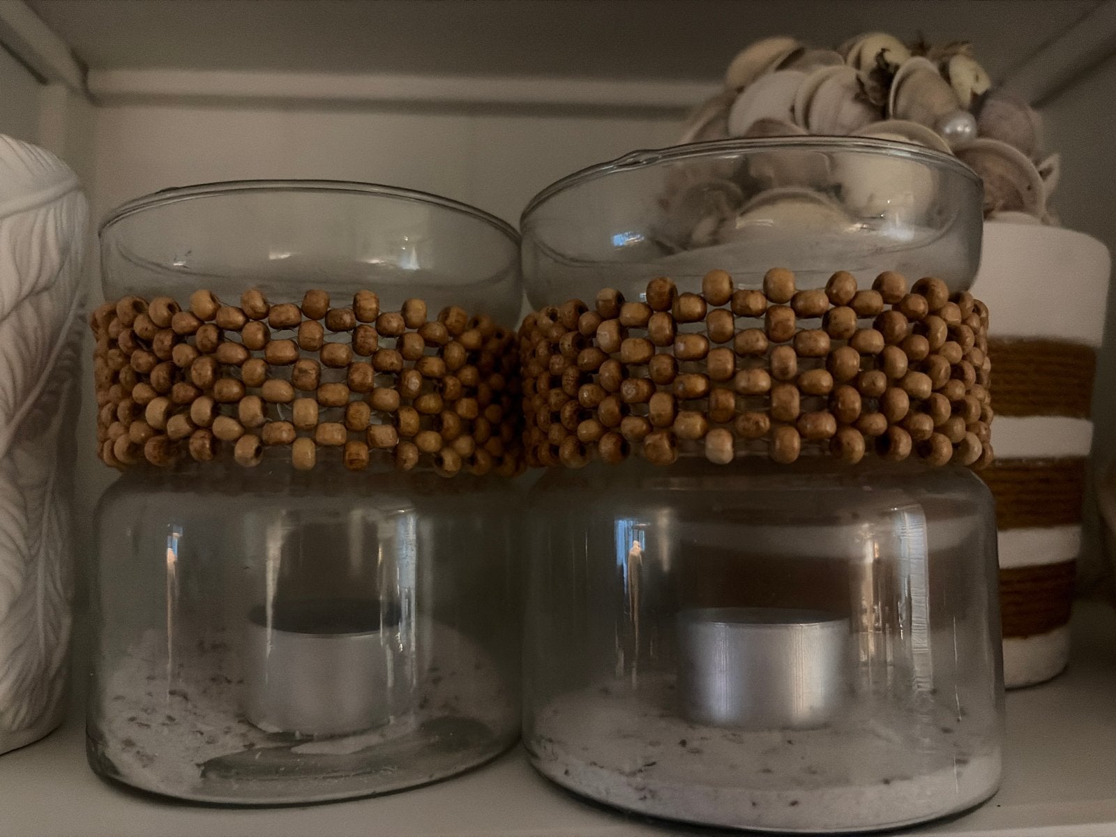 2 glazen waxinelichthouders met kralen Riviera Maison, Huis en Inrichting, Woonaccessoires | Kandelaars en Kaarsen, Overige merken