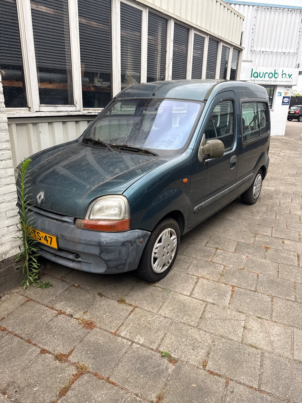 Renault Kangoo 1.4 RN 1999 Groen / loop / sloop / hobbyist !, Auto's, Renault, Bedrijf, Kangoo, Benzine, MPV, Handgeschakeld, Origineel Nederlands