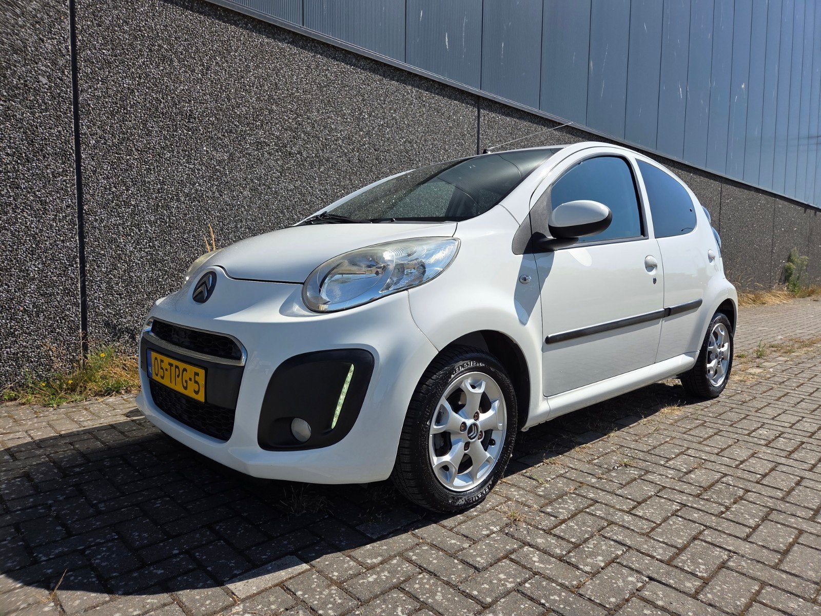 Citroën C1, Auto's, Citroën, Voorwielaandrijving, Stof, Zwart, 4 stoelen