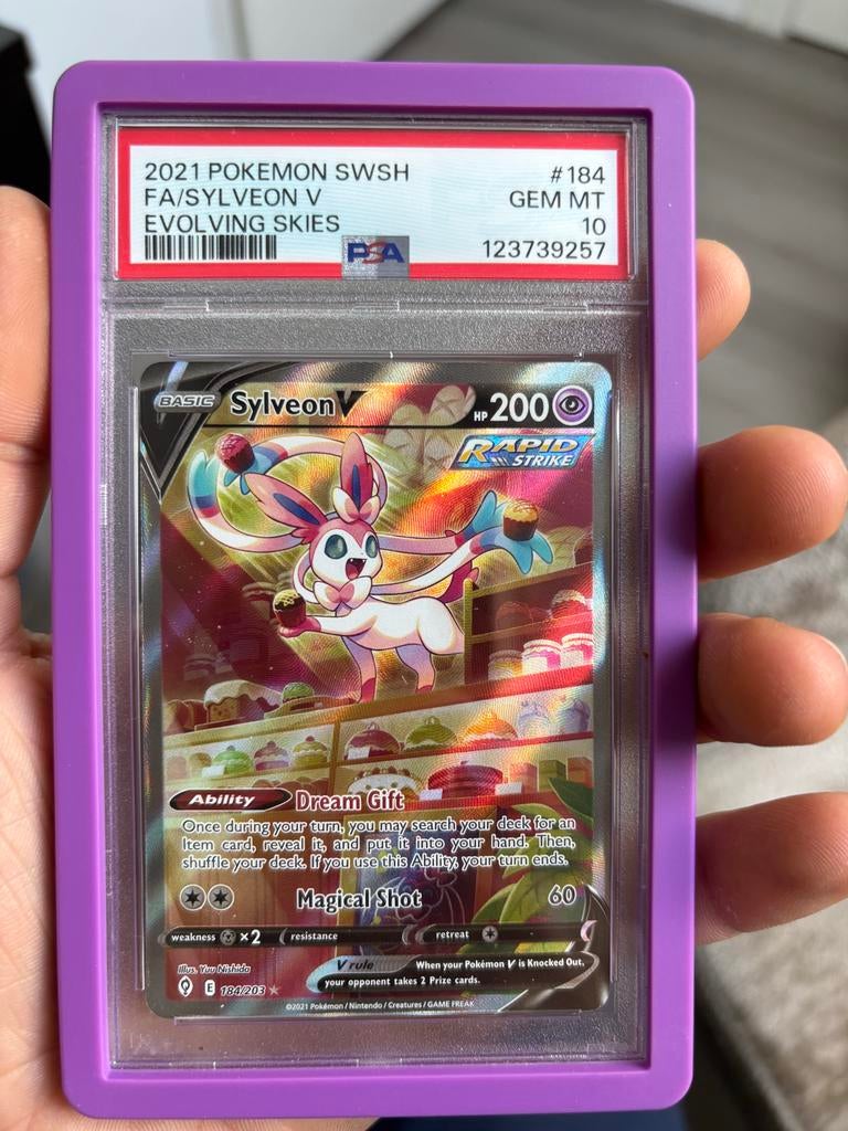 Sylveon V #184 PSA 10 - Evolving Skies - Pokémon Kaart, Ophalen of Verzenden, Nieuw, Losse kaart, Foil
