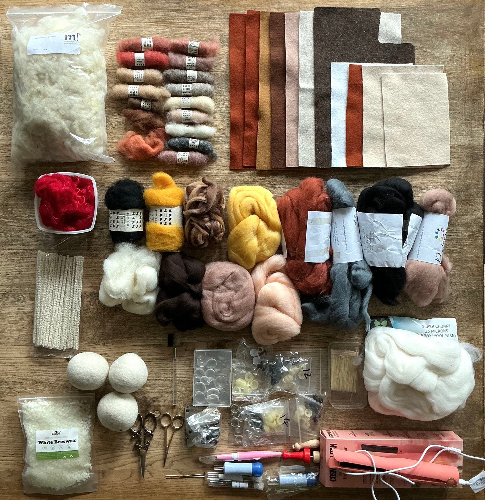 Te koop: Naaldvilt materiaal en wol., Ophalen of Verzenden, Zo goed als nieuw, Wolvilt