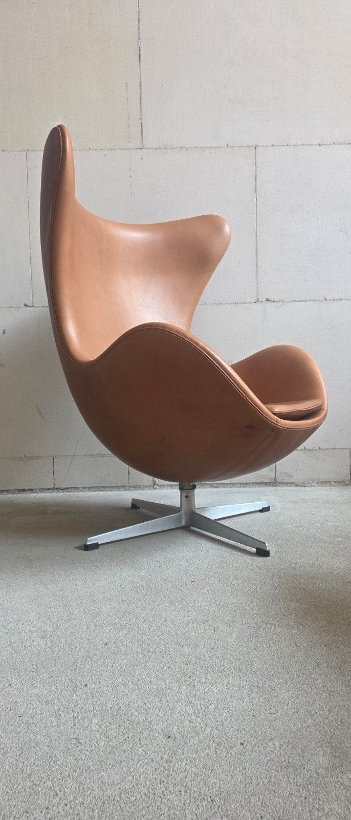 Vintage Jaren '60 Egg Chair Arne Jacobsen Fritz Hansen Leer, Huis en Inrichting, Stoelen, Gebruikt, Bruin, Ophalen of Verzenden