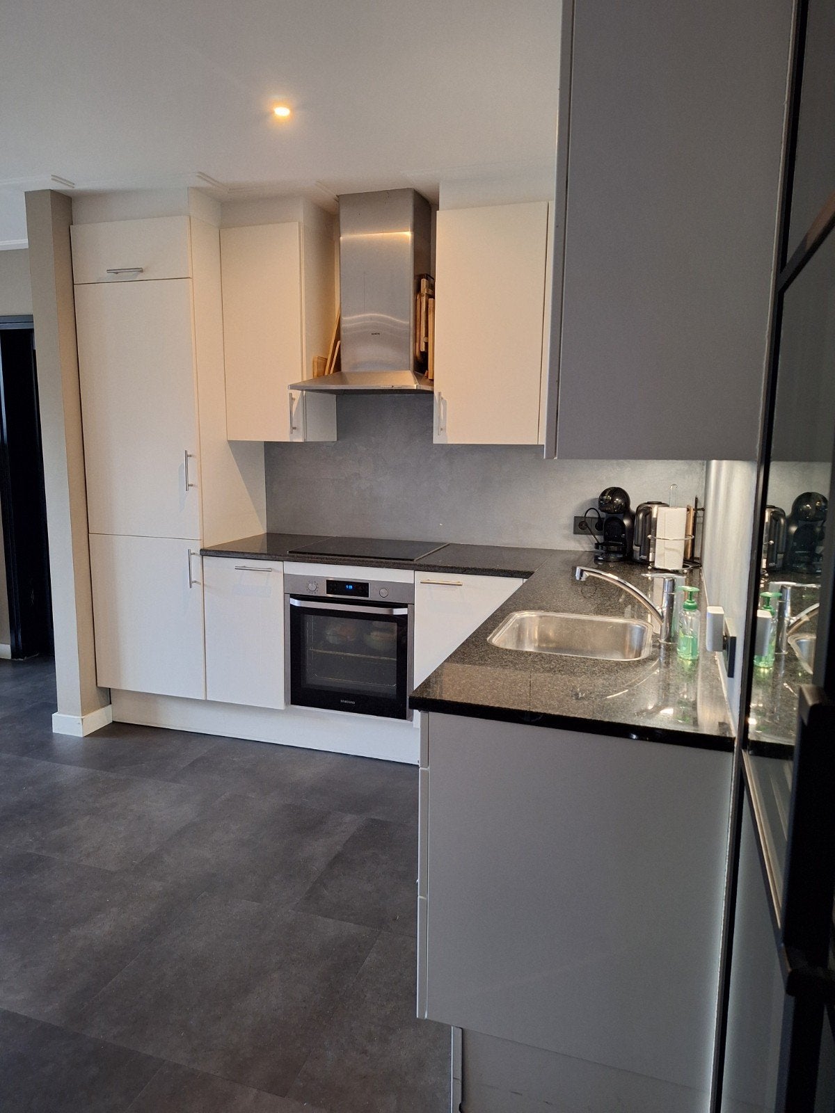 Foto 3 van Complete SieMatic hoekkeuken met apparatuur - 4 jaar terug o