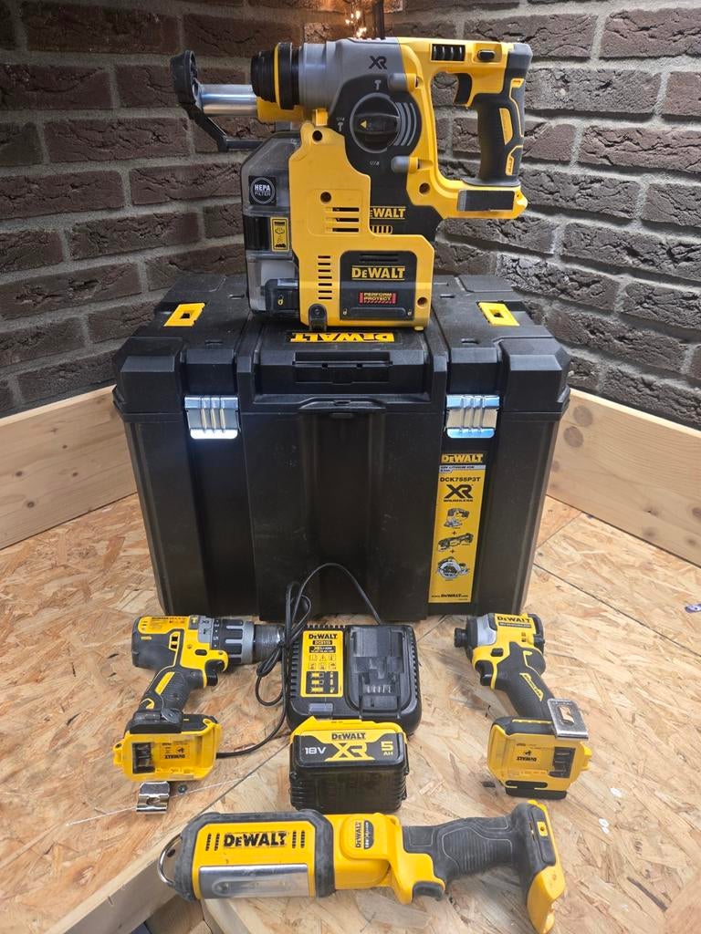 Dewalt 18v  Slijptol boormachine  stofafzuiging schroeftol, Overige typen, Ophalen of Verzenden, Variabele snelheid, Gebruikt