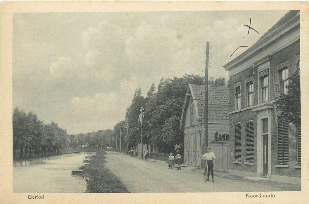702-036-047 Berkel  Noordeinde, Verzamelen, Ophalen of Verzenden, Voor 1920, Zuid-Holland