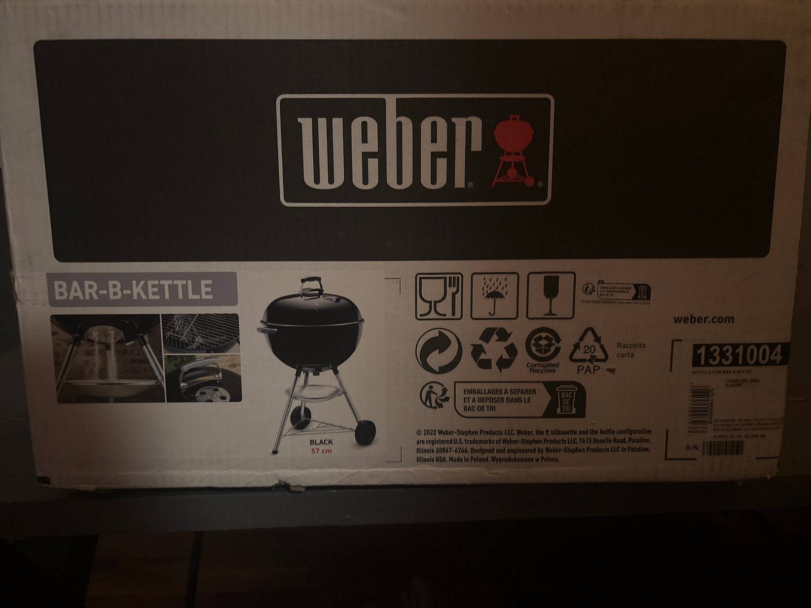 Foto 2 van Weber Bar-B-Kettle Houtskoolbarbecue 57cm Zwart