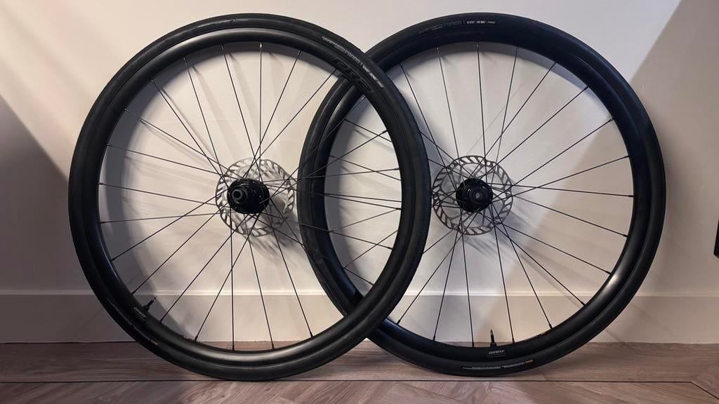 Giant P-R2 Disc wielen met Gavia Fondo 1 banden (tubeless), Zo goed als nieuw, Aluminium, Racefiets, Ophalen